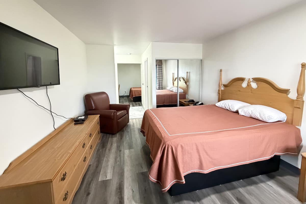 Suite Deluxe, 2 chambres, non-fumeur | Accès au Wi-Fi (inclus), literie fournie