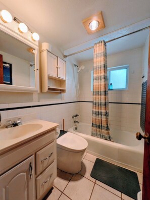 Bathroom - Cozy / River Front / Charm (Salida)