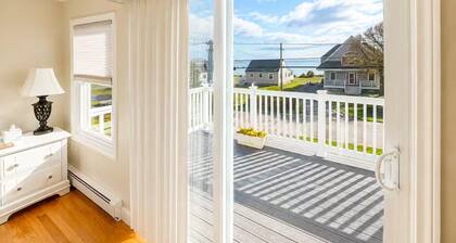 Backyard Retreat / 5 Min > Beach & Main St