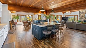 Private kitchen - Luxury Forestville Ranch: Pool+Hot Tub+Fire Pit (Forestville)