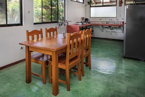 Dining - 2-bedroom A/C Apartment in Quepos (Quepos)