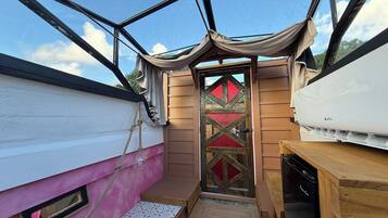 Double Room, 1 Queen Bed | Property grounds