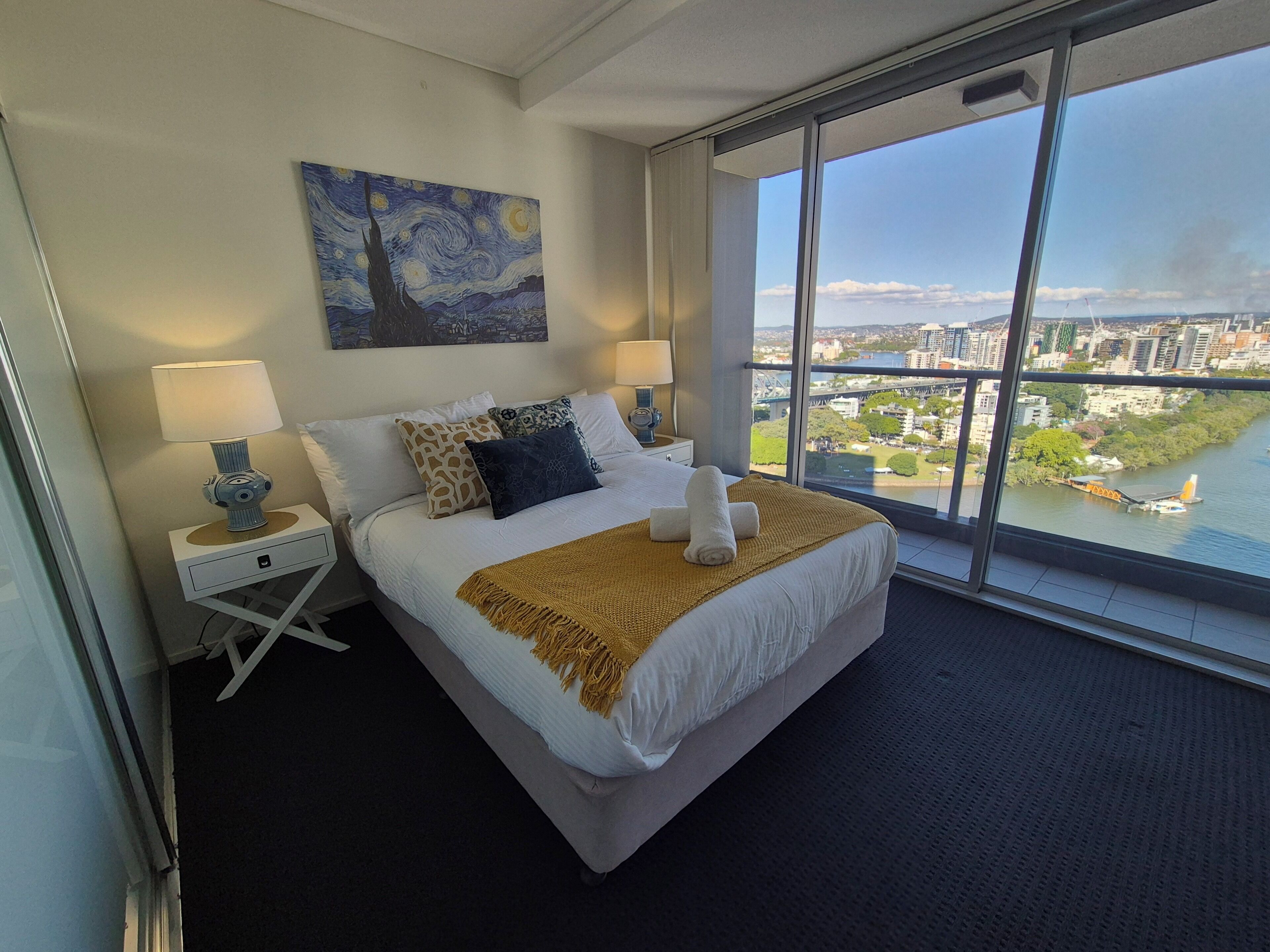 Deluxe Apartment, River View | Blackout drapes, iron/ironing board, WiFi (free)