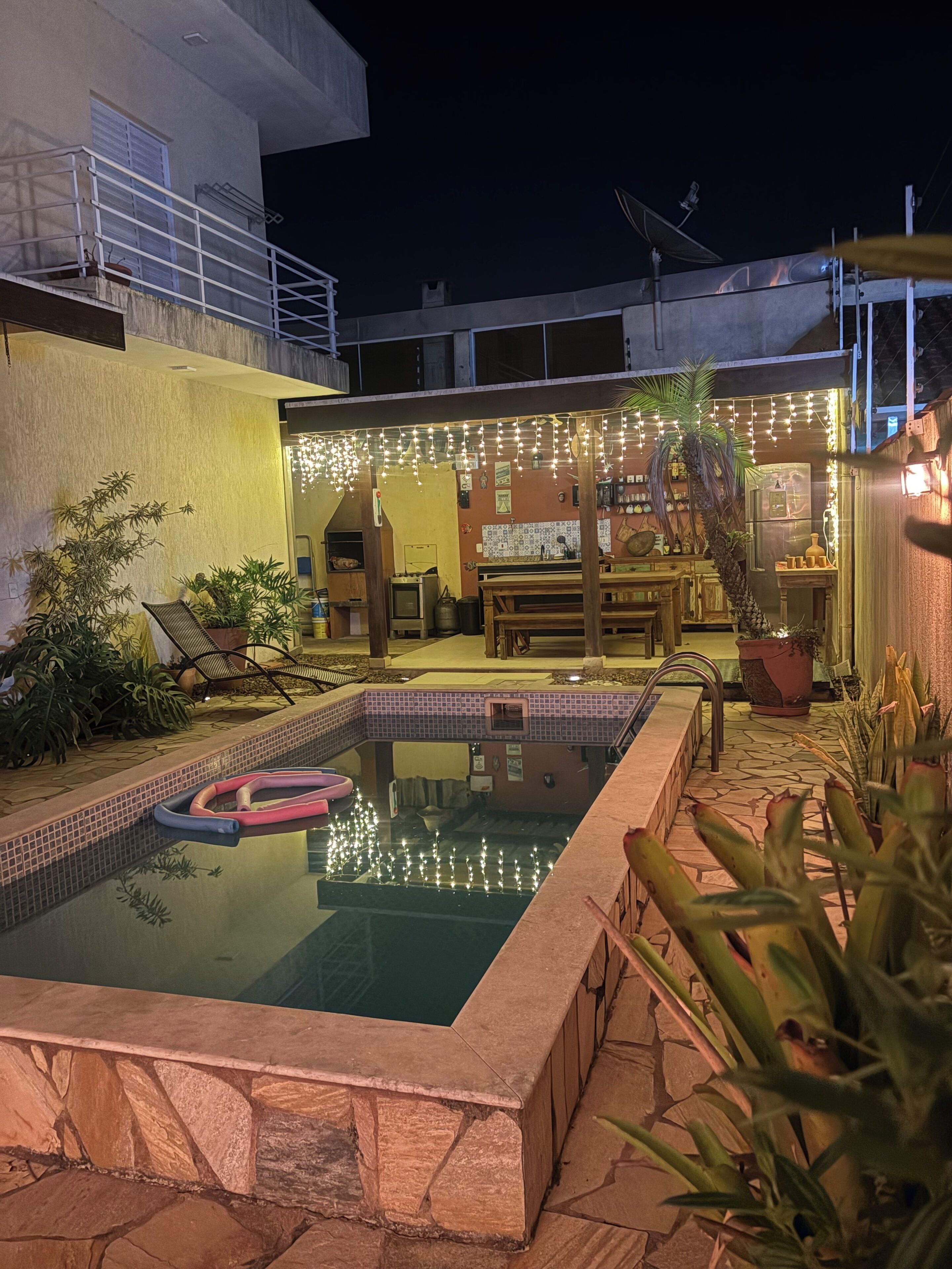Svit Comfort - luftkonditionering - vid poolen | Pool | Inomhuspool och solstolar