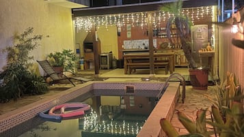 Svit Comfort - luftkonditionering - vid poolen | Pool | Inomhuspool och solstolar