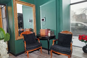 Interior - McCormick Place Modern Suite for 4, with Optional Parking (Chicago)