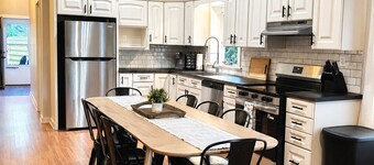 2 Homes on Same Property, Sleeps 13, 5 Bedrooms, 3 Bathrooms, Game Room, A/C