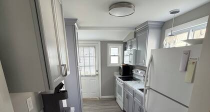 3-bedroom 1st Floor cottage unit 100 yards from beach