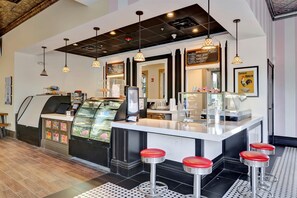 Dining - Splash Pool Townhome at Festival Resort (Davenport)
