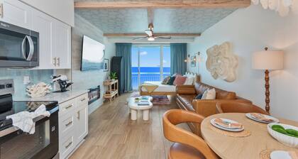 Penthouse Oceanfront Studio | VR Headset + Mural + Minibar