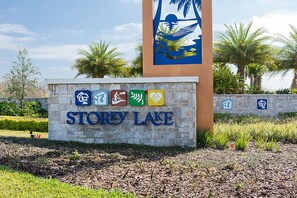 Property grounds - Beautiful 6-bedroom building For Your Vacation Needs (Kissimmee)