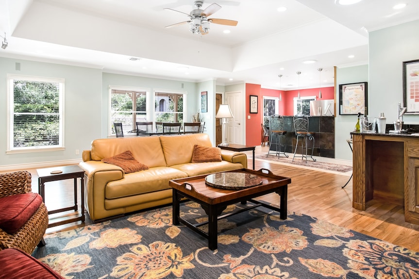 5br Fredericksburg Retreat With Hot Tub, Patio, Wifi, And Parking. - Fredericksburg, TX