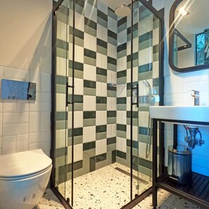 Bathroom - The New George & Dragon Beach Hotel (Marmaris)