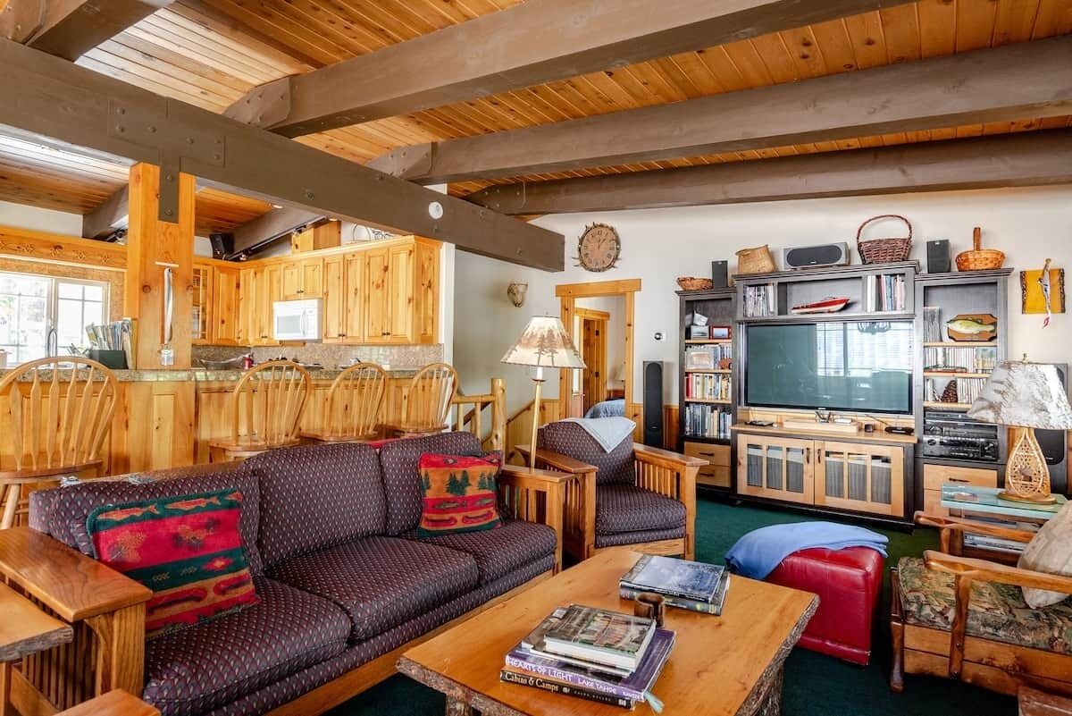 TV, fireplace, DVD player, stereo