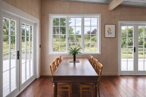 Dining - The Shearerton -Country Escape with Outdoor Hot Tub and Super King Bed (Aorangi)