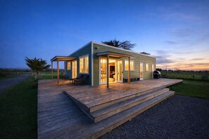 Exterior - The Shearerton -Country Escape with Outdoor Hot Tub and Super King Bed (Aorangi)