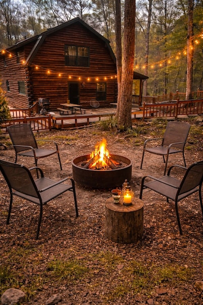 Cozy 3-bedroom cabin in charming Fairburn with AC