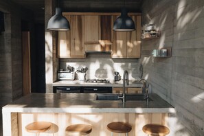 Private kitchen - Casa Nu La Saladita surf point (Los Llanos de Temalhuacán)