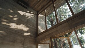 Interior detail - Casa Nu La Saladita surf point (Saladita)