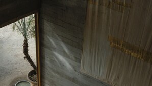 Bungalow Cao cấp, quang cảnh vườn | Khu phòng khách | Loa thông minh 