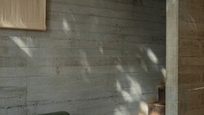 Bungalow Cao cấp, quang cảnh vườn | Khu phòng khách | Loa thông minh 