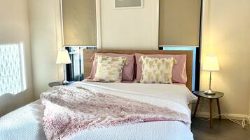 WiFi, bed sheets