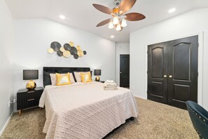6 habitaciones, escritorio, tabla de planchar con plancha y wifi gratis 