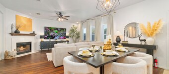 Premium 6BR•Greenery Indoor•Black & Gold Touch