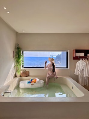 Family Suite, Ocean View | Laptop workspace, blackout curtains, free WiFi, bed sheets
