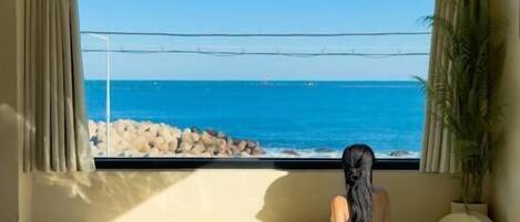 Suite, Ocean View | Outdoor spa tub