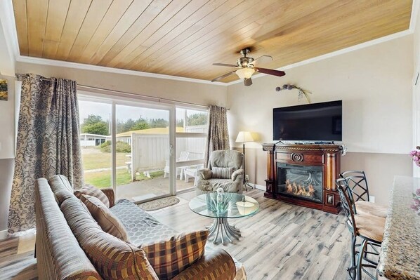 TV, fireplace, DVD player, table tennis