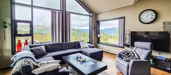 Lovely home in Skare with WiFi