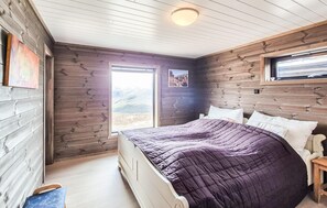 4 bedrooms