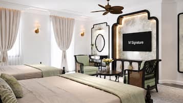 Suite Keluarga, balkon, pemandangan laut terbatas | Seprai premium, minibar, dan didekorasi berbeda-beda