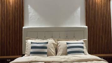 2 bedrooms, WiFi (free), bed sheets
