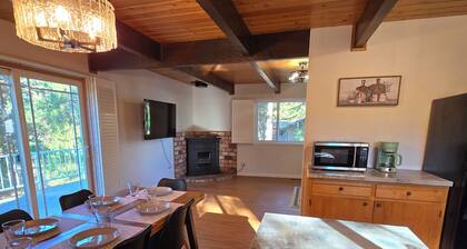 Private lake access 4-bedroom chalet in Pine Mountain Lake/Groveland