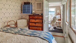 3 bedrooms - Beach front home in Bullaren with house sea view (Bullaren)