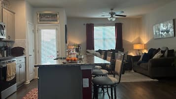 Rumah, 3 kamar tidur, patio | Ruang makan