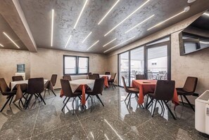 Dining - Relax Inn Hotel (Durrës)