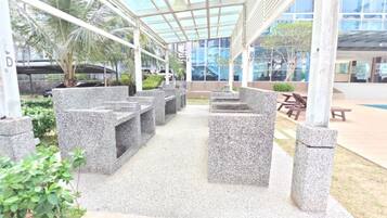 Khu ẩm thực ngoài trời