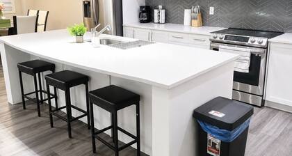 Stay Cool! -Modern 3BR Home Near YYC with New Central AC