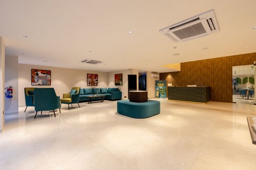 Saltstayz Premier - Sector 28 Faridabad