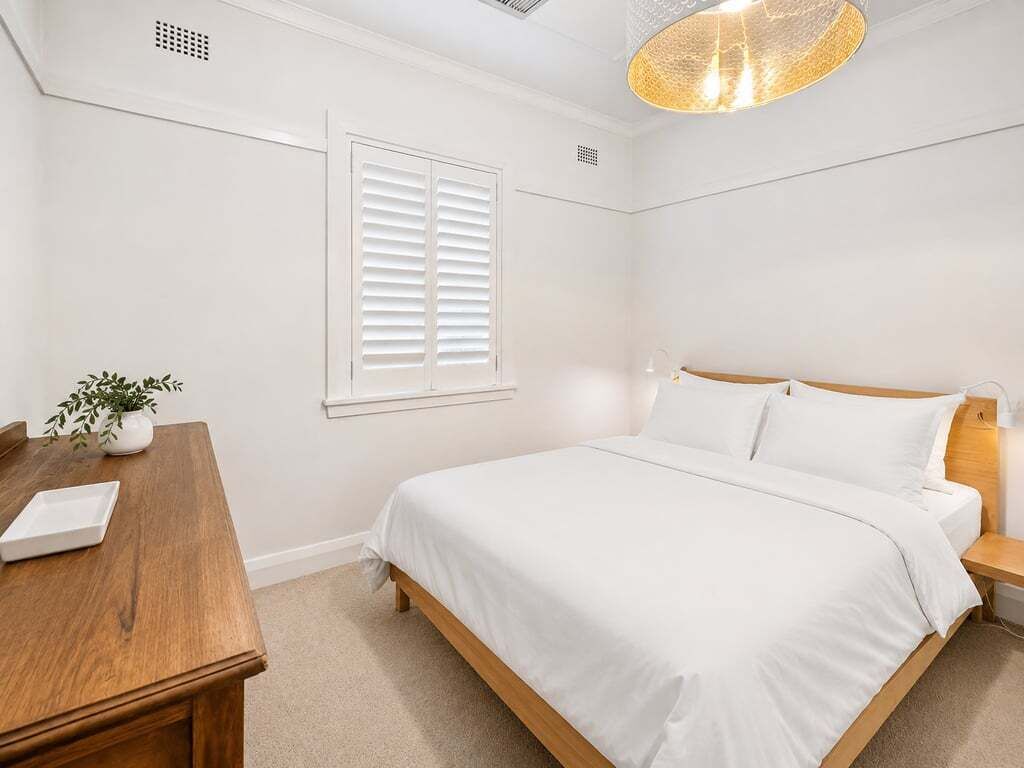 2 bedrooms, iron/ironing board, travel cot, WiFi