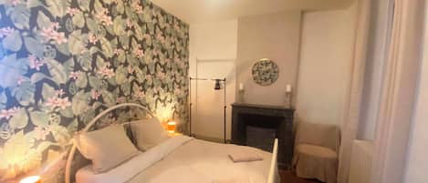 4 habitaciones, cuna de viaje, wifi gratis y ropa de cama