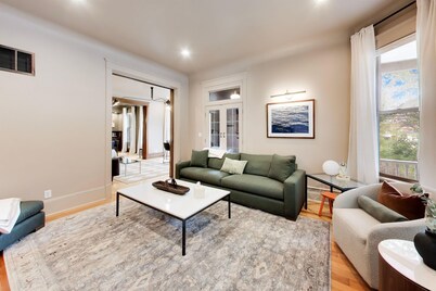 The Reunion House: Moody Flat Unit!