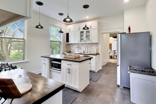 The Reunion House: Two Massive Units in One!