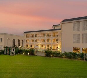 Exterior - Rudra Imperial Resort (Sitapur)
