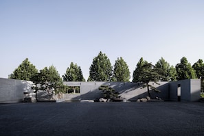 Property grounds - Luoyang Huamao Chunsong Hotel (Luoyang)