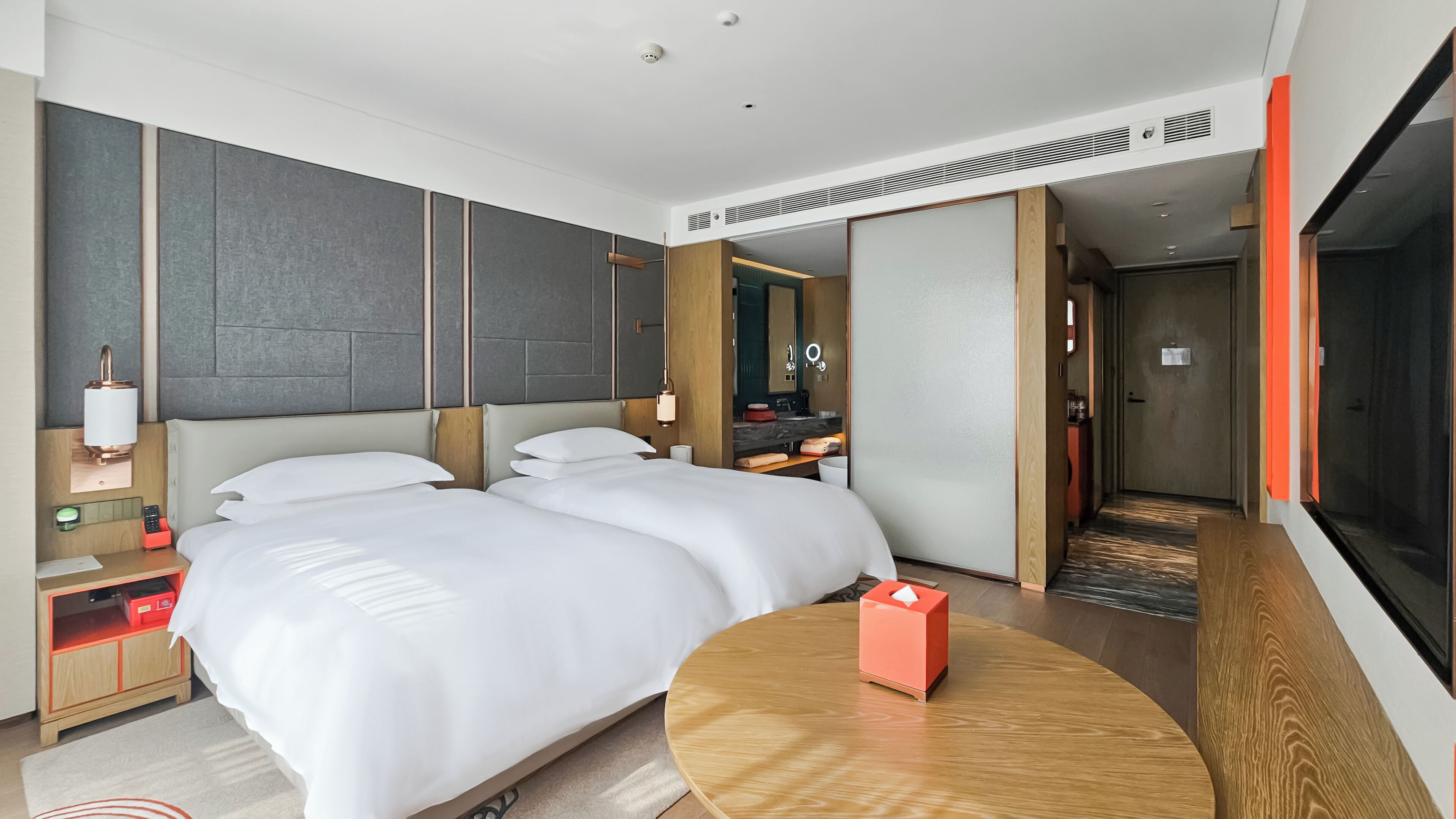 Tiansiang · Twin Room (Capsule Coffee Machine, Panoramic Floor-to-Ceiling Window, Deep Soaking Tub) | Minibar (some free items), cribs (free), WiFi (free), bed sheets