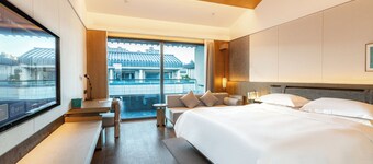 Luoyang Huamao Chunsong Hotel